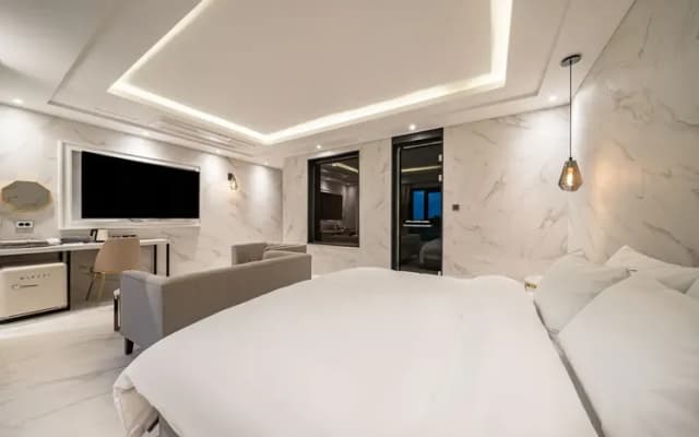 H Moment 飯店 松亭店-精緻套房（雙人床）-6