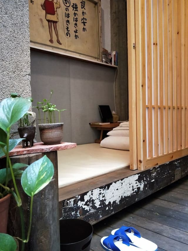 wabisabi-100years Chinese Qing Dynasty and Japan Mixed style Old Tainan Patio House-Couchette Room in Patio for travel alone-1