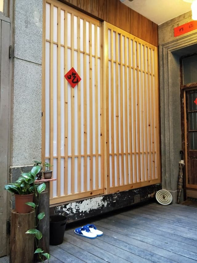 wabisabi-100years Chinese Qing Dynasty and Japan Mixed style Old Tainan Patio House-Couchette Room in Patio for travel alone-3