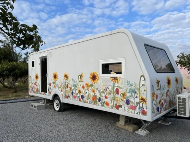 墾丁遊憩學苑-渡假營地-觀星露營車-2