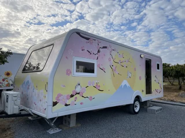 墾丁遊憩學苑-渡假營地-觀星露營車-1