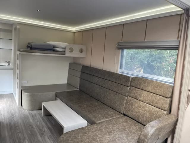 墾丁遊憩學苑-渡假營地-觀星露營車-9