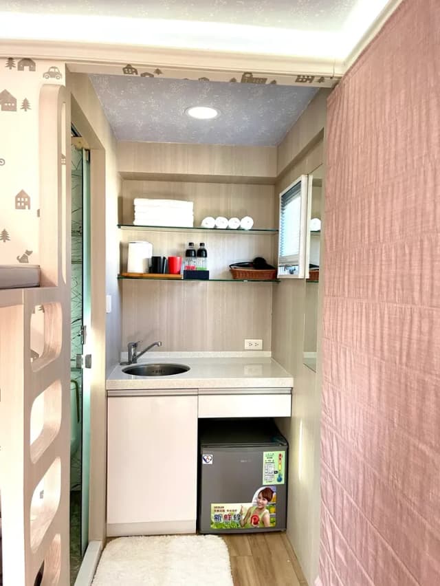 墾丁遊憩學苑-渡假營地-觀星露營車-7