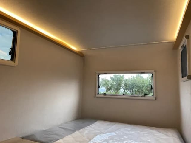 墾丁遊憩學苑-渡假營地-小星星露營車-2