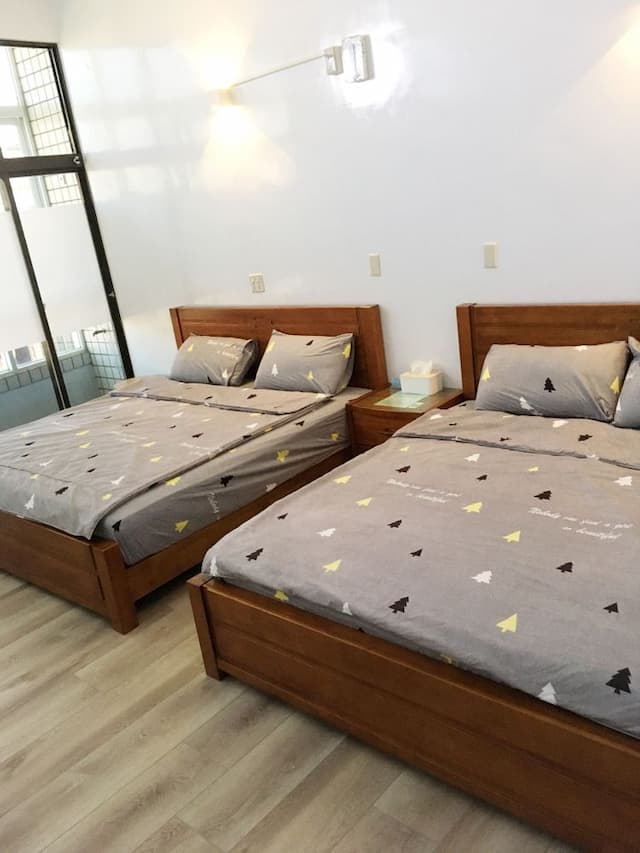 Reui Heng Guesthouse-Family Room with Window-2