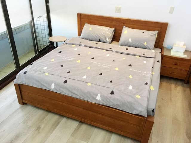 Reui Heng Guesthouse-Family Room with Window-4