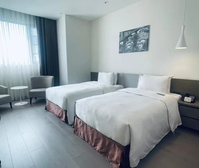 【High Speed Rail Holiday】 2-Day Free Travel at Tainan Rongmei Golden Tulip Hotel-【Regular Promotion】- Deluxe Double Room (2 Single Beds)-4