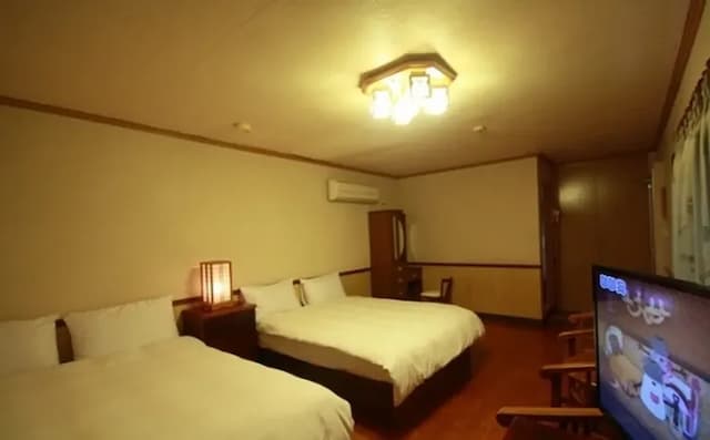 鄉村休閒農莊-標準四人房-1