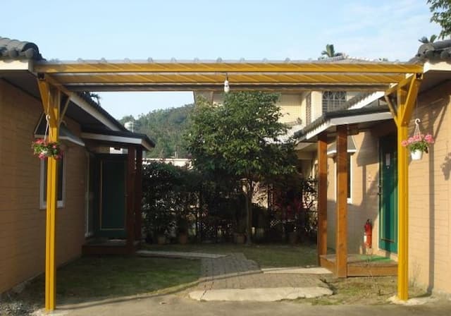 鄉村休閒農莊-標準四人房-5