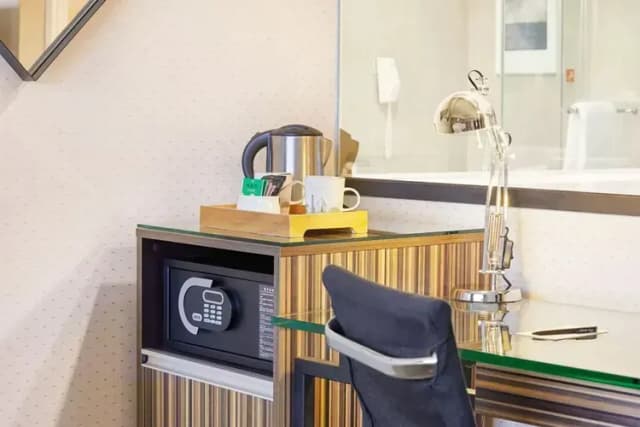 【高鐵假期】 台北凱撒大飯店2日自由行｜近台北車站、站前商圈-【29天前預購優惠】- 【29天早買】綺幻客房(10坪-2小床-含早)-4