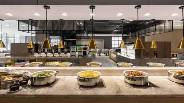 【High Speed Rail Holiday】 2-Day Free Trip to Lakeshore Hotel Tainan-2025 Deluxe Family Room (2 Queen Beds/No Bathtub)-5