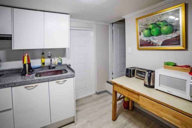 BoraBora (3 minutes to Itaewon Station, convenient transportation, mini theater)-2 min! ITAEWONstn/ 3room /2bath/yard / rooftop-8