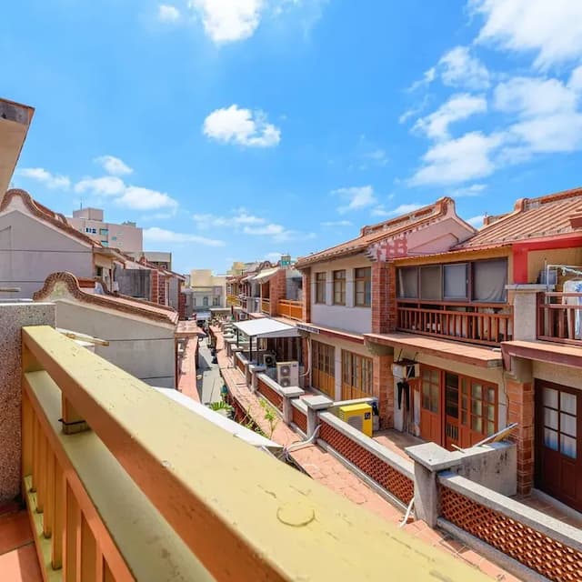 邂逅老街精緻民宿 l 馬公中央老街旁-古色古香-雙人房帶陽台-5