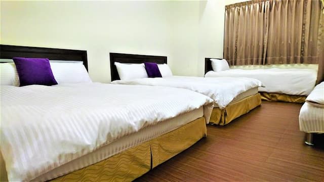 펑 클랜 베어 홈  (Feng clan bear home)-B6D2(exquisite family 6 people room) (1 rooms, 2 bathrooms) Taichung Fengjia Night Market Accommodation-4