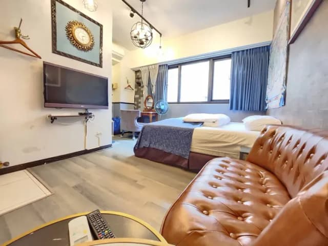 ❤一中安心租屋社❤有統編收據-大間3B雙人房(180x186cm加大雙人床)【不需走樓梯】●窗戶面向住宿區露天走廊-5