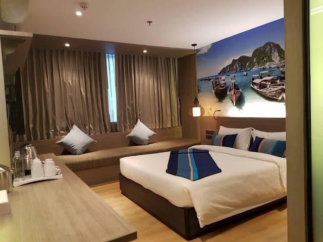 Bizotel Premier Hotel & Residence-Deluxe RoomWith Breakfast)-4