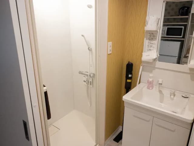 RISE HOTEL SHINJUKU-202－圓點客房｜8人入住｜訂製大雙層床｜42㎡-7