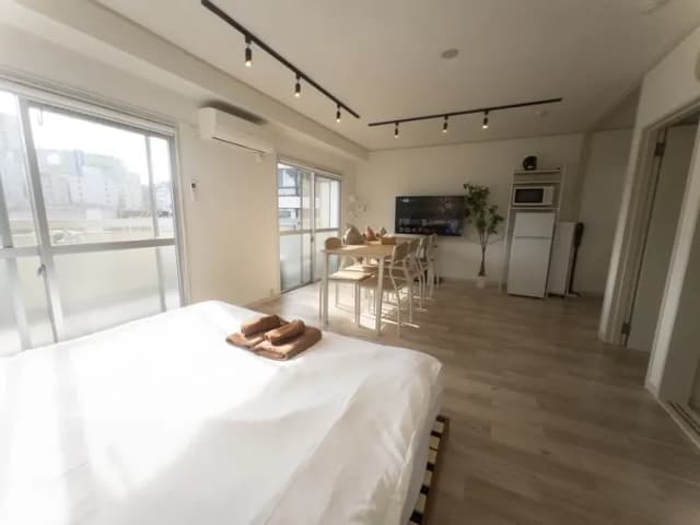RISE HOTEL SHINJUKU-702－黄花客房｜4人入住｜大床（Queen Beds）｜｜40㎡-5