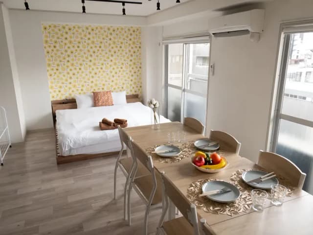 RISE HOTEL SHINJUKU-702－黄花客房｜4人入住｜大床（Queen Beds）｜｜40㎡-1