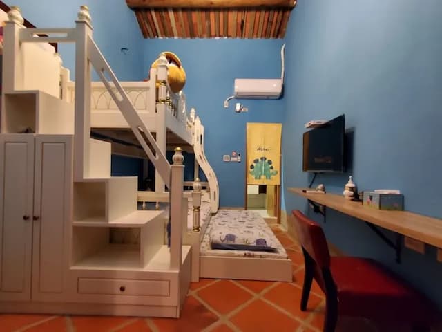Xiehuier B&B Children's House-Family children's room（Blue)-3