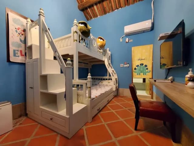 Xiehuier B&B Children's House-Family children's room（Blue)-1