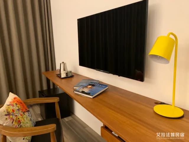 艾拉法蘿民宿-泳池雙人房-5