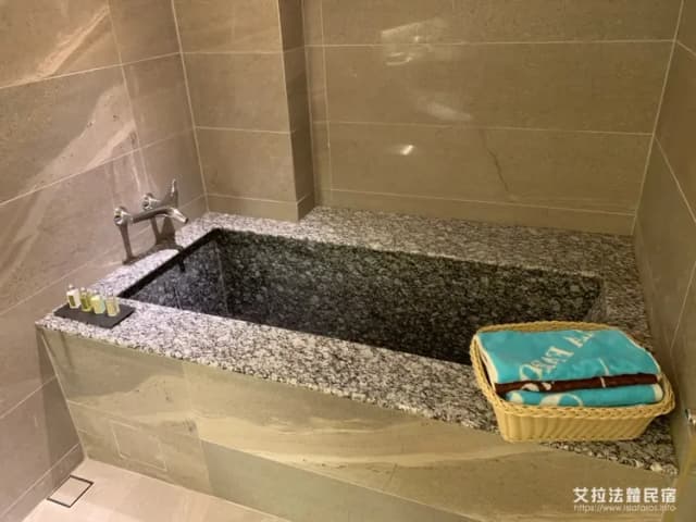 艾拉法蘿民宿-泳池雙人房-3