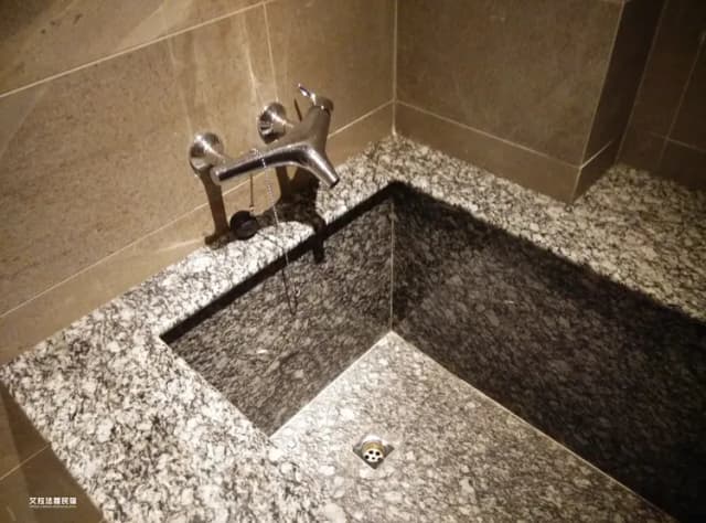 艾拉法蘿民宿-泳池雙人房-7