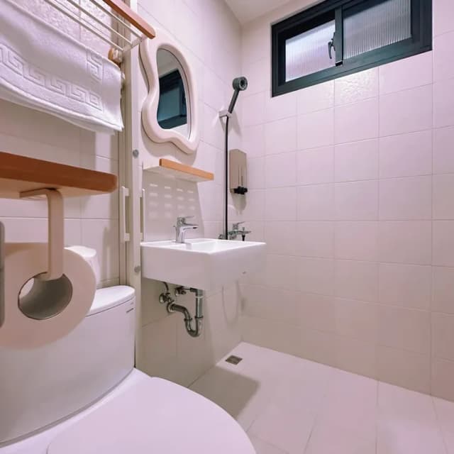 台南包棟酩宿｜6-12人包棟、調酒/電麻/KTV/酒吧風、近台南火車站-6-12人小資包棟｜絕美酒吧風｜影音歡唱｜電動麻將｜SWITCH機｜投鏢機-15