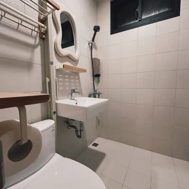 台南酩宿包棟民宿｜6-12人包棟、電麻/KTV/酒吧風、近台南火車站-6-12人小資包棟｜絕美酒吧風｜影音歡唱｜電動麻將｜SWITCH機｜投鏢機-15