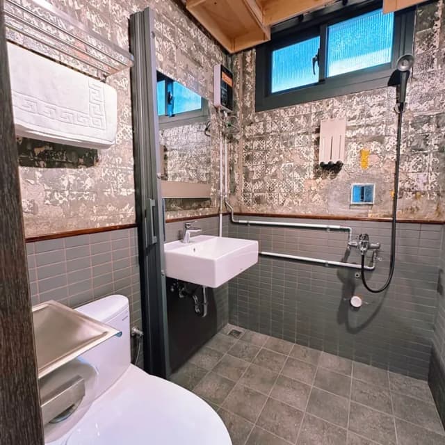 台南包棟酩宿｜6-12人包棟、調酒/電麻/KTV/酒吧風、近台南火車站-6-12人小資包棟｜絕美酒吧風｜影音歡唱｜電動麻將｜SWITCH機｜投鏢機-10