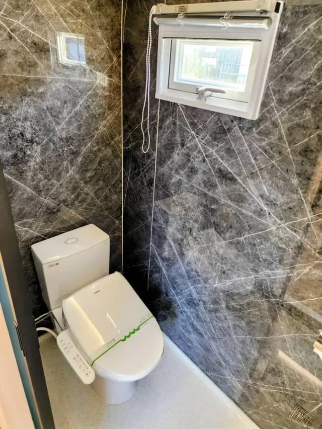 流星花園幸福樂活露營區｜全新上架！百萬夜景、三層樓高溜滑梯、親子友善步道-【懶人露營】星空露營車(一泊二食)-3