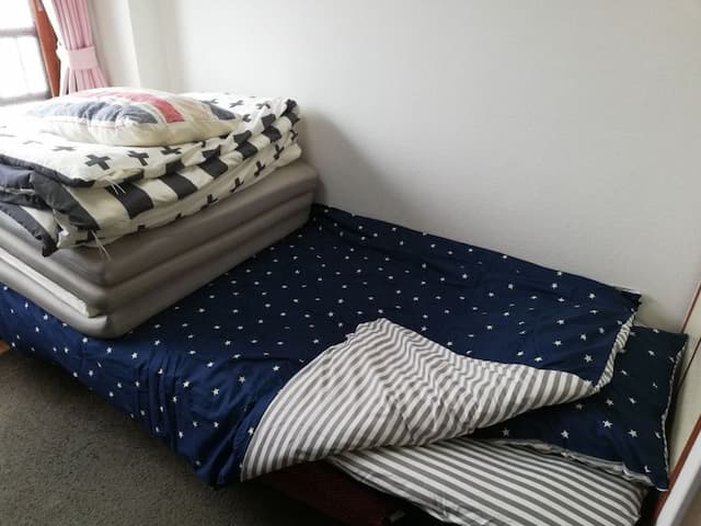 ALMAZ PLACE-#201 Tiny room ☆ Free Wi-Fi ☆ Good airport access! The room has futons!極小ルーム☆Wi-Fi無料☆空港アクセス良好!お部屋は布団対応です!-11