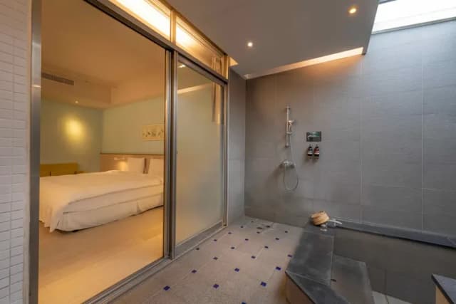 經典雙人房(一大床)-含早餐