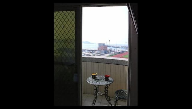Egina Bed and Breakfast-Triple Room with Sea View-5