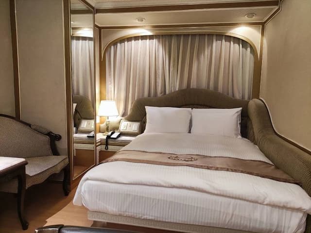 太豪大飯店-雙人一大床(贈送早餐餐盒)-6