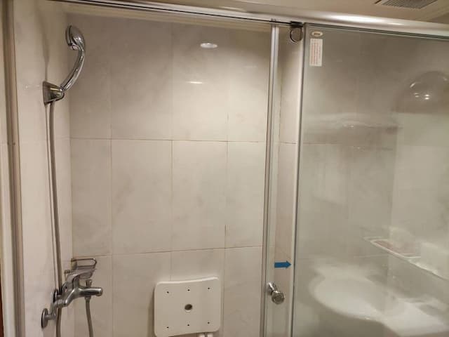 太豪大飯店-雙人一大床(贈送早餐餐盒)-7