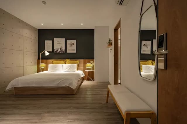 云花民宿｜市中心電梯民宿｜近東大門夜市跟文創園區-一層一戶五房小公寓｜電動麻將桌、switch、ＫＴＶ-4