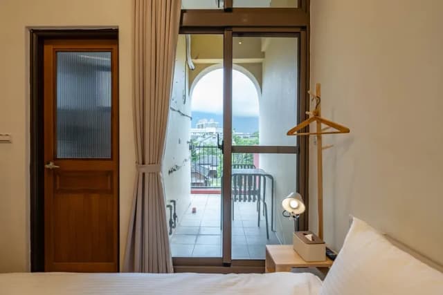 云花民宿｜市中心電梯民宿｜近東大門夜市跟文創園區-三樓獨立衛浴雙人房-15