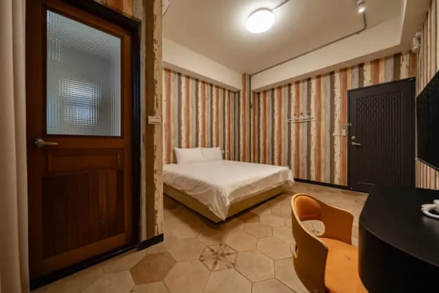 云花民宿｜市中心電梯民宿｜近東大門夜市跟文創園區-三樓獨立衛浴雙人房-11