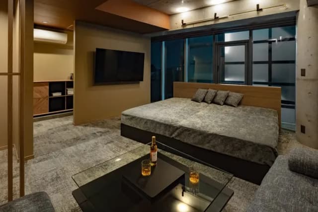 4階　寝室２　セミダブルベッド２台