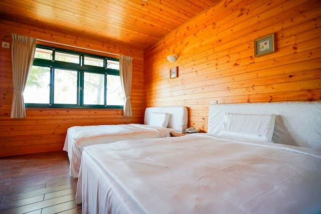 Cloud Falls Leisure Landscape Resort-Quad cabin B-3