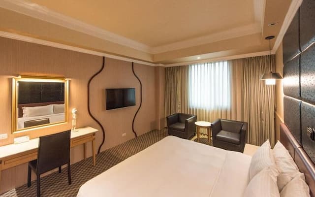 台中歐風商旅-商務一大床 - 下午18點後入住（含早餐）-5