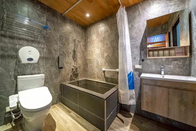 [Suehirodoir no.2] Building] Rihe Family House House-【末廣通二館-前棟】台南麻將 日式包棟民宿｜可住4位-8