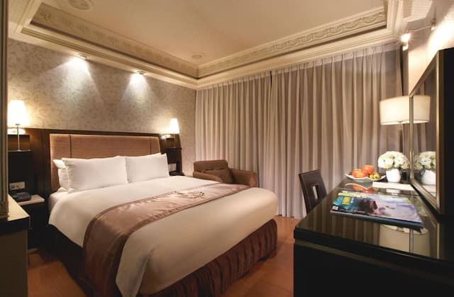 Deja Vu Hotel-Standard Double Room with breakfast in box-4