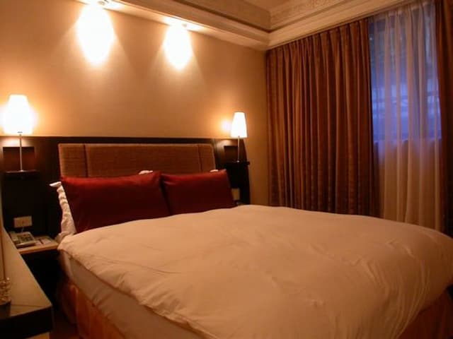 Deja Vu Hotel-Standard Double Room with breakfast in box-5