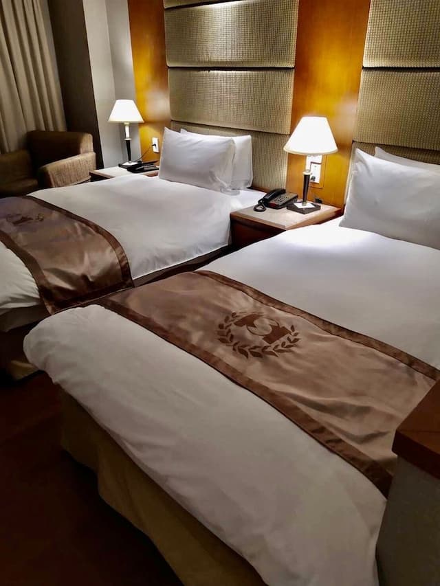 Deja Vu Hotel-Standard Twin Room with breakfast in box-5