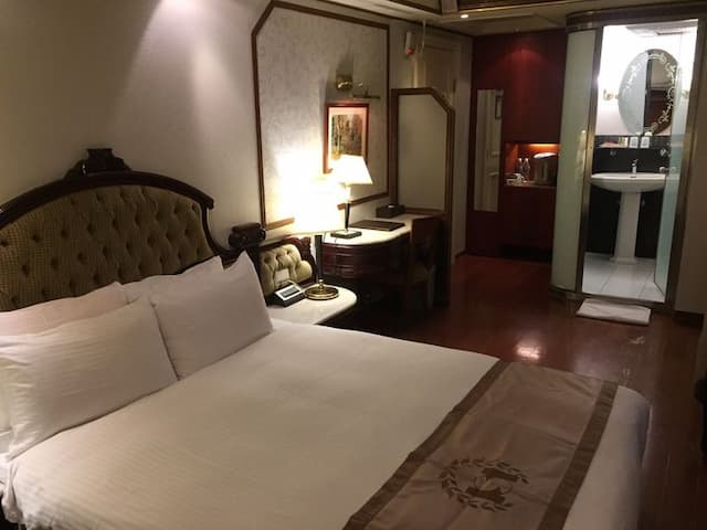 香城大飯店松山店-雙人房一大床(贈送早餐餐盒)-2