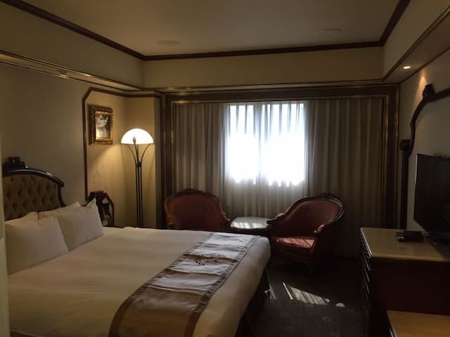 香城大飯店松山店-雙人房一大床(贈送早餐餐盒)-6