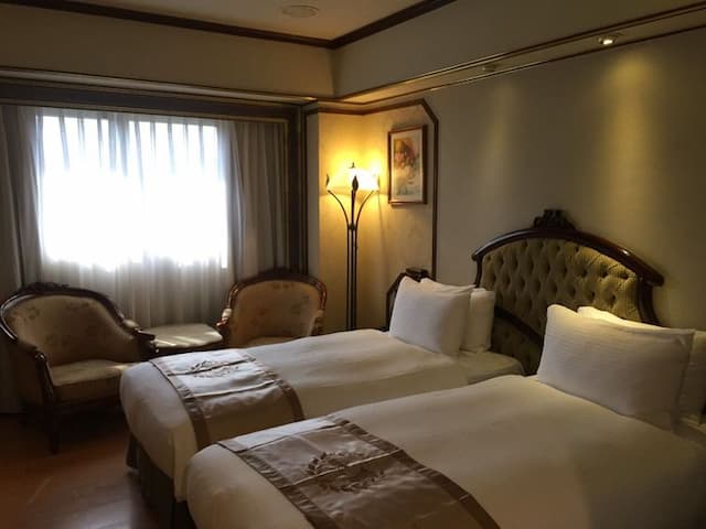 香城大飯店松山店-雙人兩小床（贈送早餐餐盒）-3